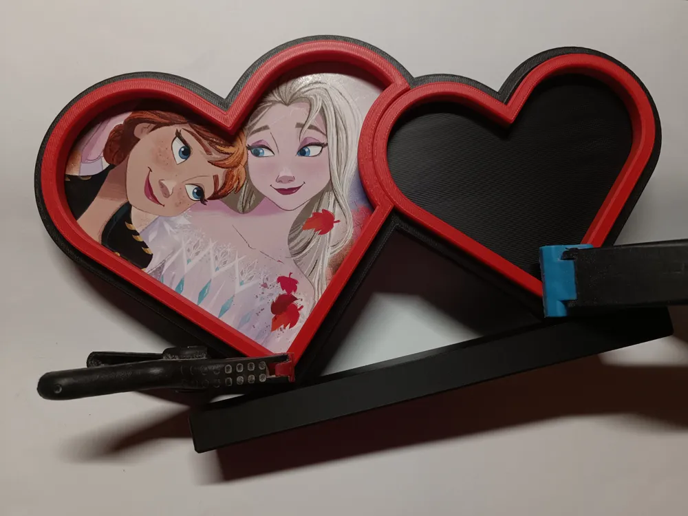 Heart Design Frame Model Heart shaped picture frame / 3 sizes - Free 3D Print Model - MakerWorld