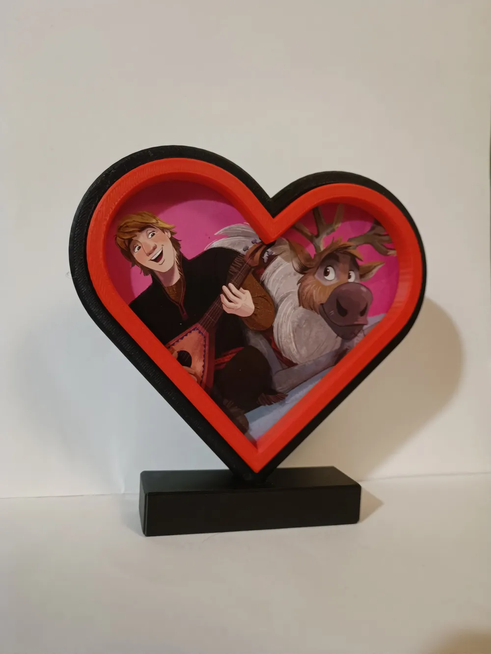 Heart Design Frame Model Heart shaped picture frame / 3 sizes - Free 3D Print Model - MakerWorld