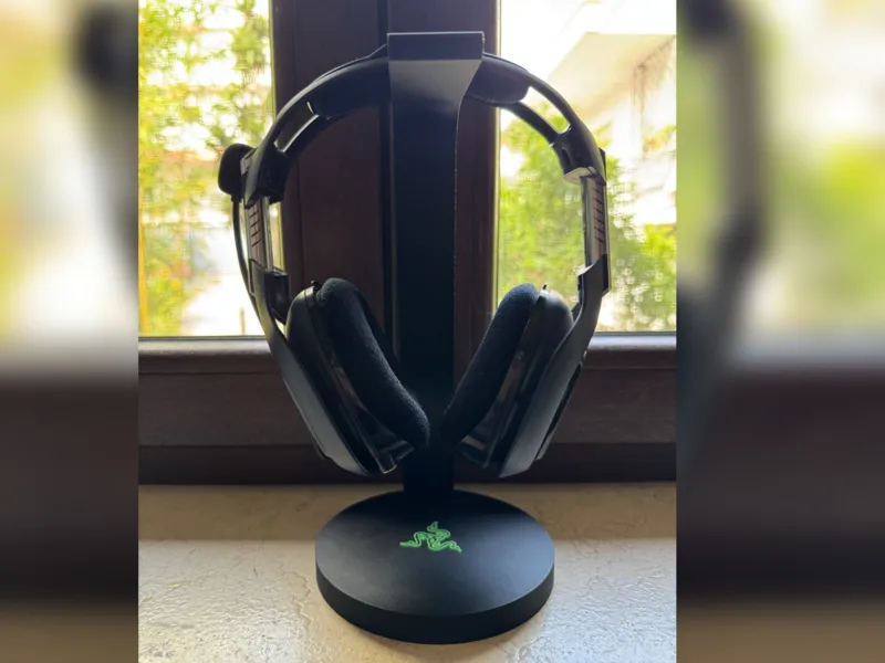 Stand cuffie Razer 