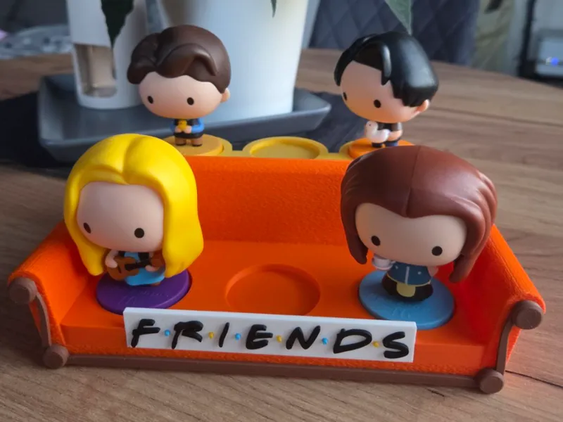 “Friends” couch for McDonald's Figurines