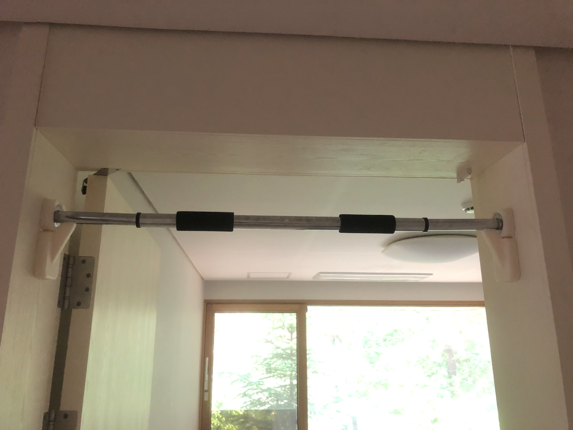 Heavy-duty wall-mounted pull-up bar BRKT(TPU90A)
