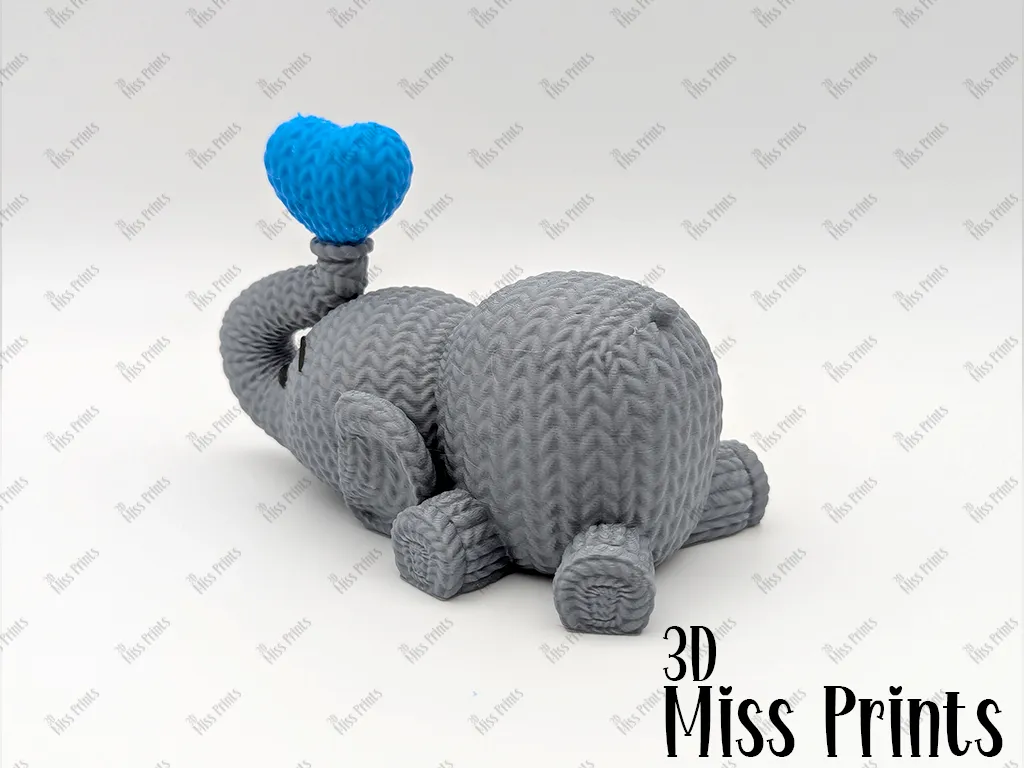 Knitted Elephant Blowing Heart (No2) view 4