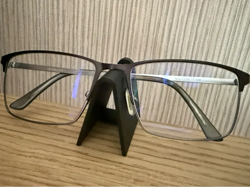 Eyeglass Holder