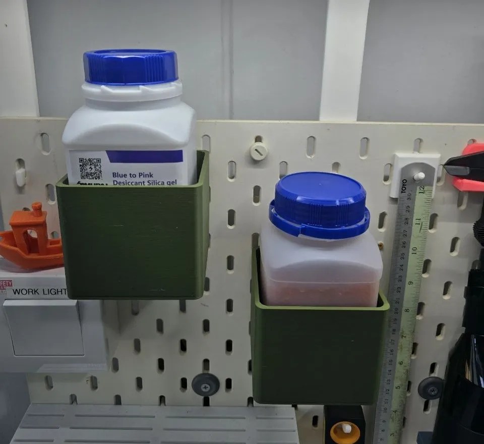 Ikea Skadis - 硅胶干燥剂盒支架 - 免费 3D 打印模型 - MakerWorld