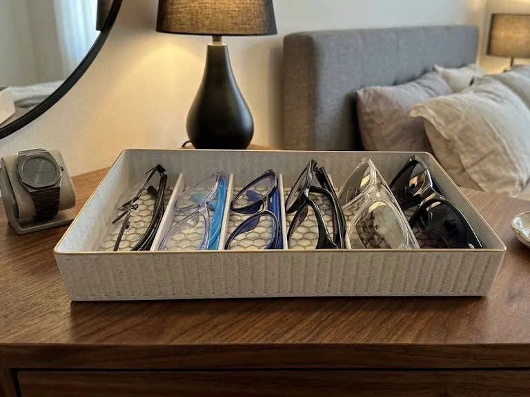 Modern 6-Slot Glasses Organizer Bin & Catch All