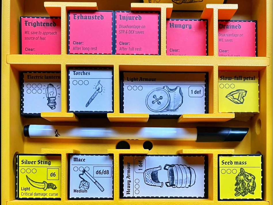 Mausritter box organizer v1 + cards protector