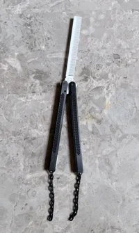 COMB WITH CHAINS