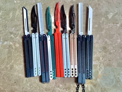ASSORTMENT - Butterfly Knife trainers & Combs! 