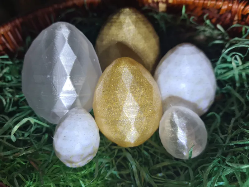 Facettiertes Osterei