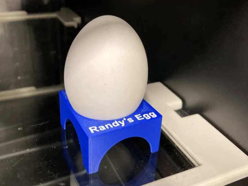 Egg holder for one egg