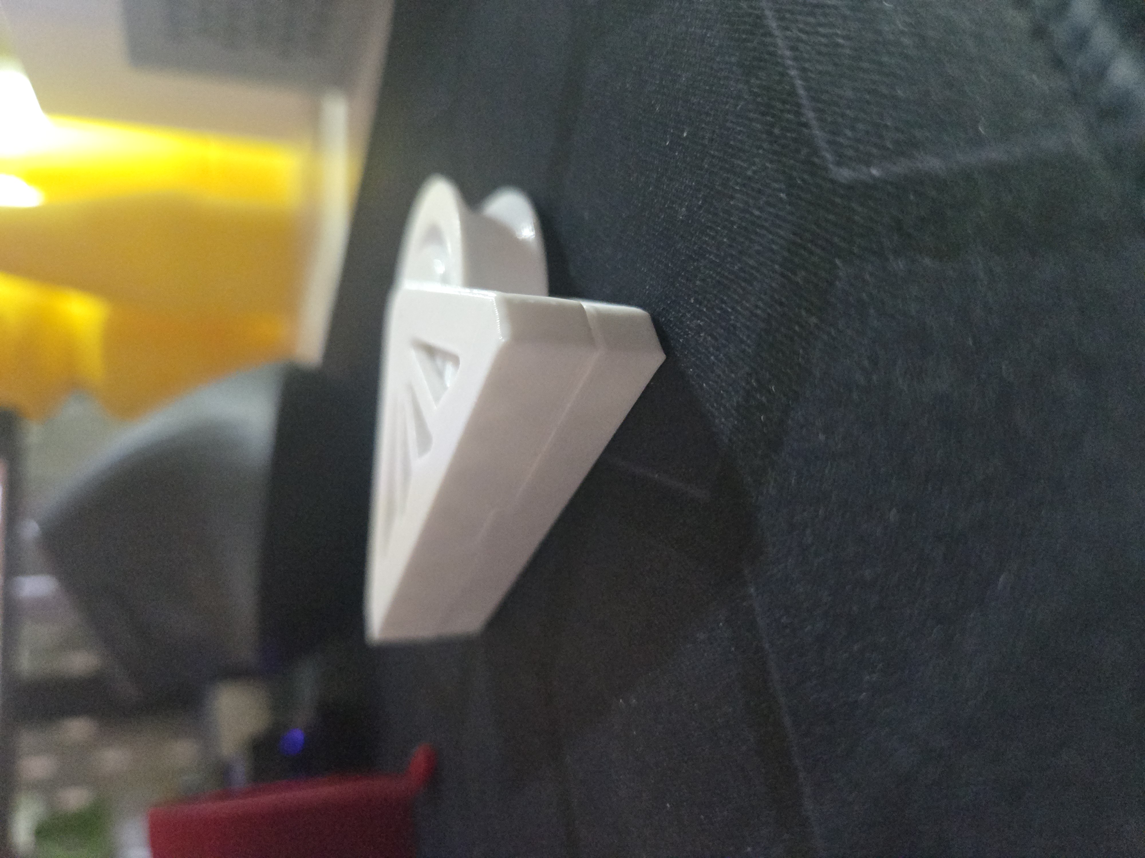 Miniatura 3 do modelo 3D 窗帘拉绳末端限位轮