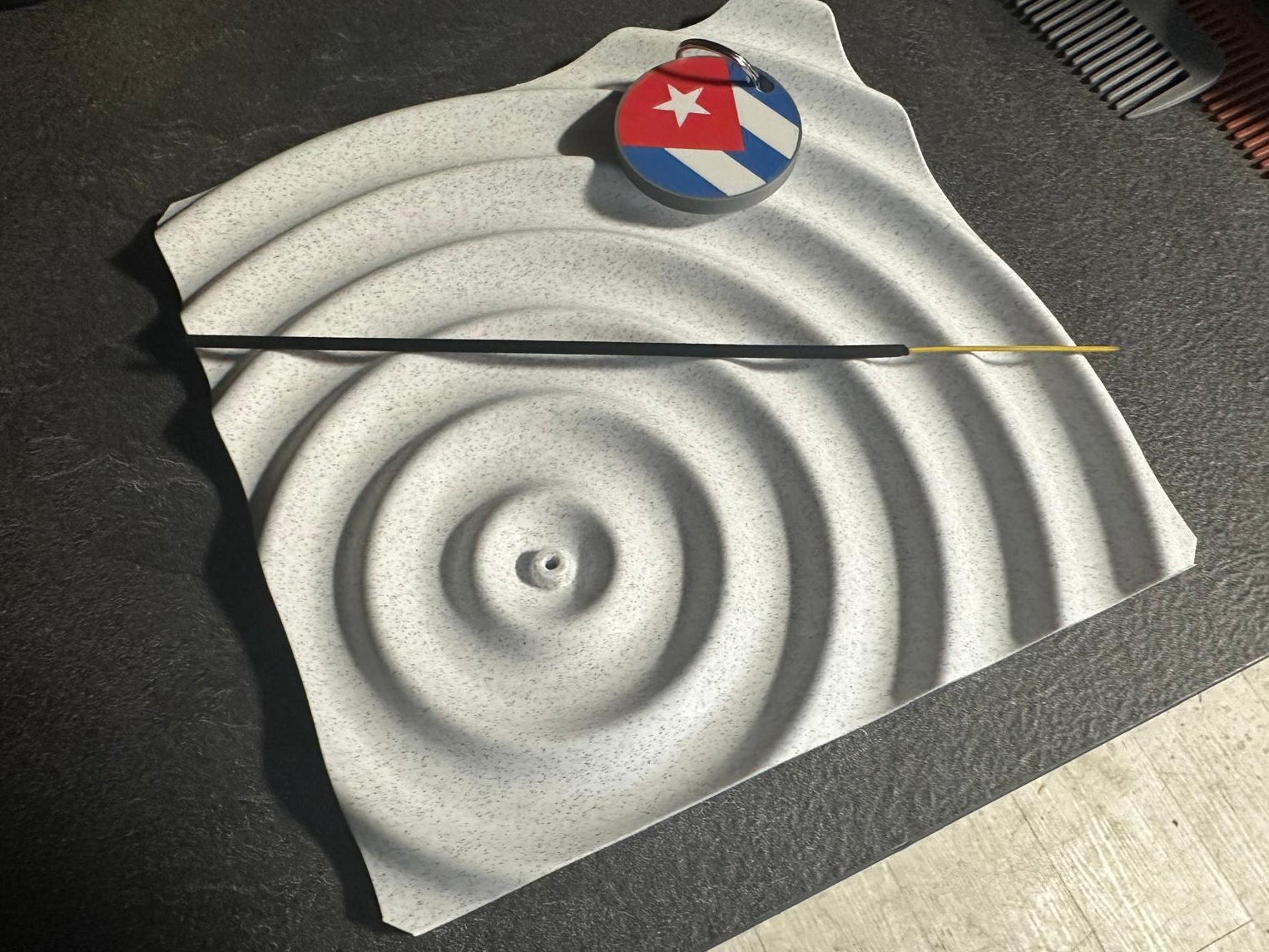 Wave Tray – Incense Holder & EDC Organizer 