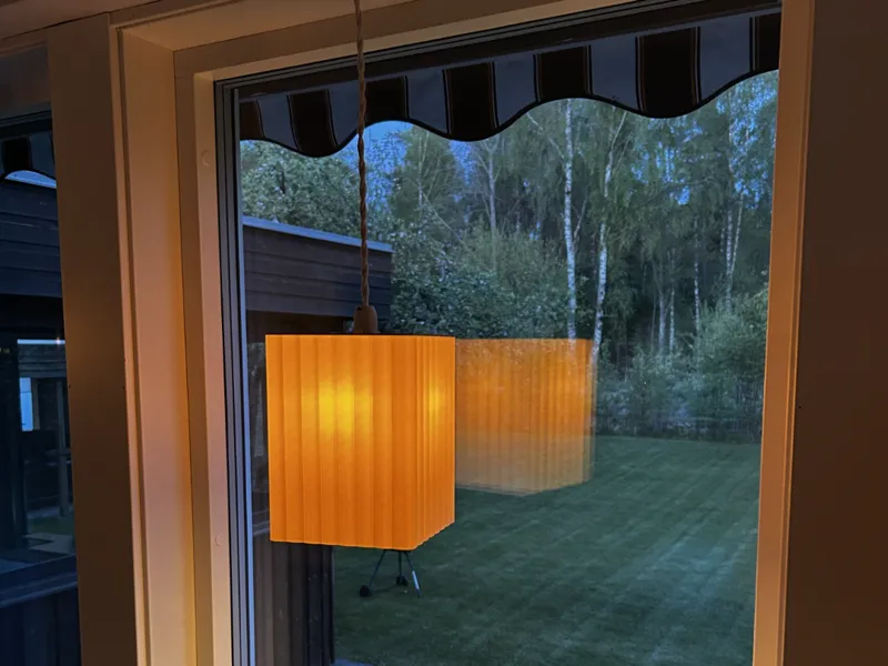 Squared pendant lamp