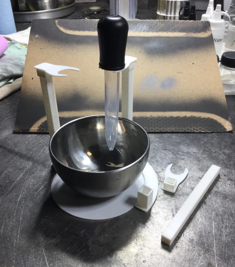 Econo Eye Dropper Rinse Station