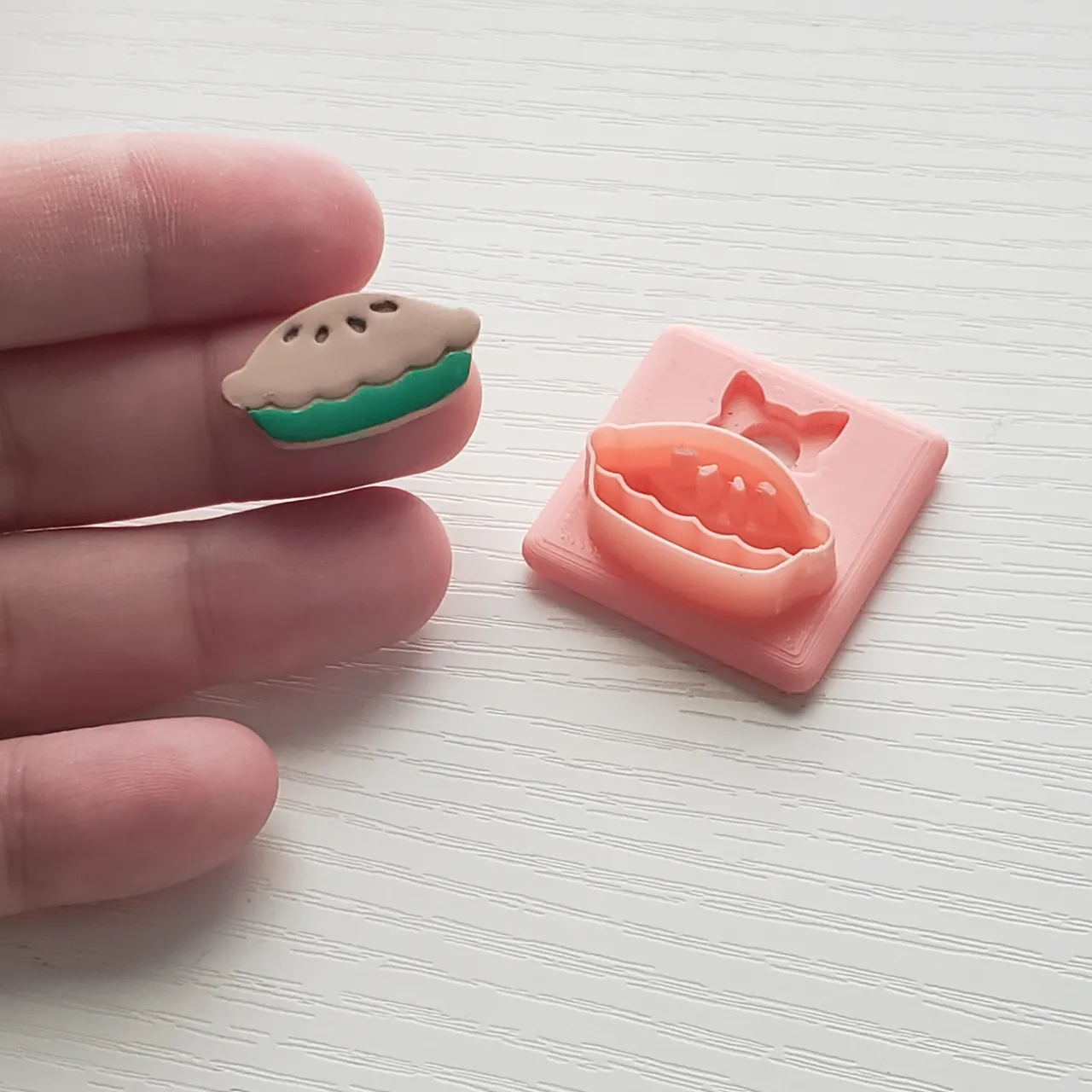 Pie Polymer Clay Earring Cutter view 4