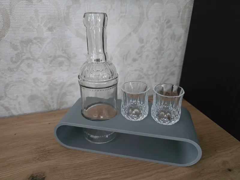 Simples Likör Tablett