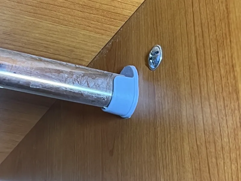 Piastra per Asta Appendiabiti da Armadio