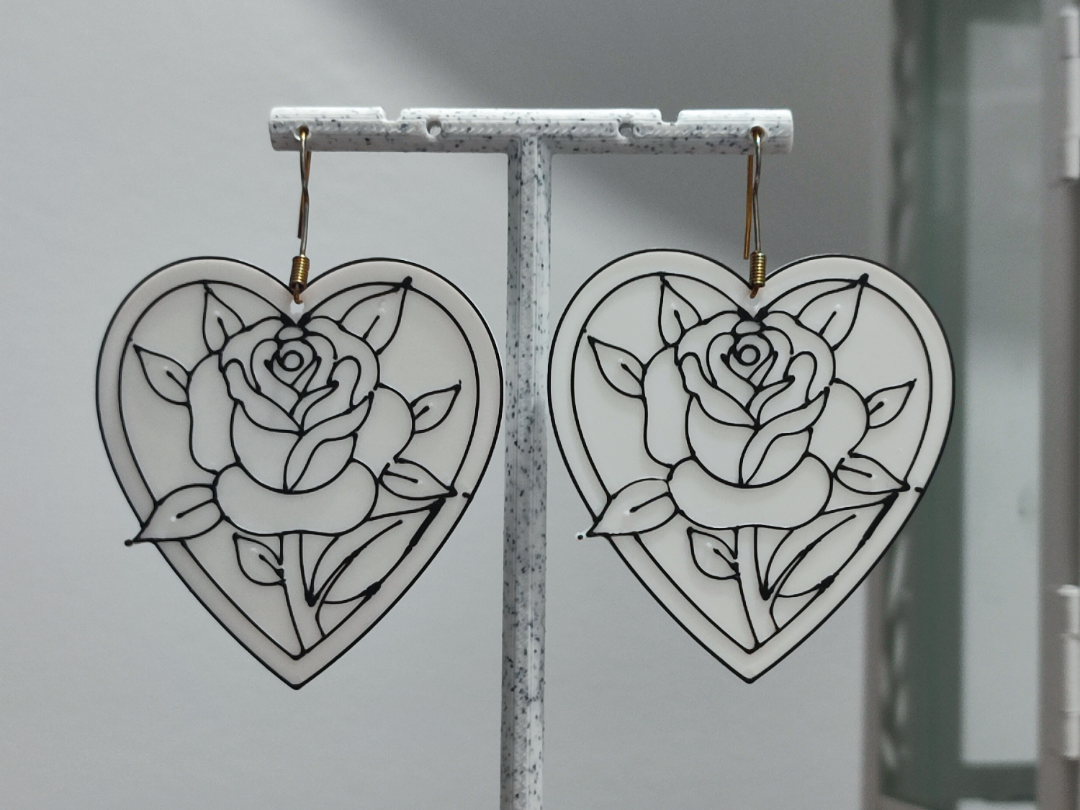 Aretes Corazón de Rosa Eterna