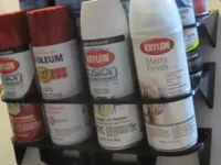 Range-bombes de peinture — photo 1