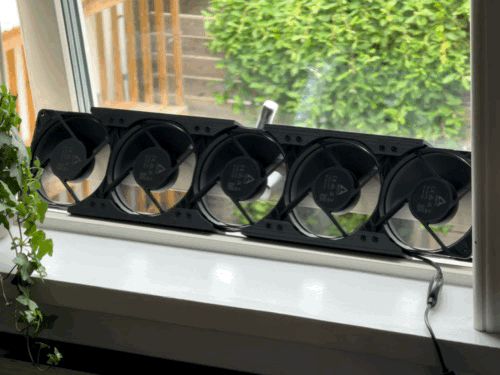Window fan (cat escape safe)