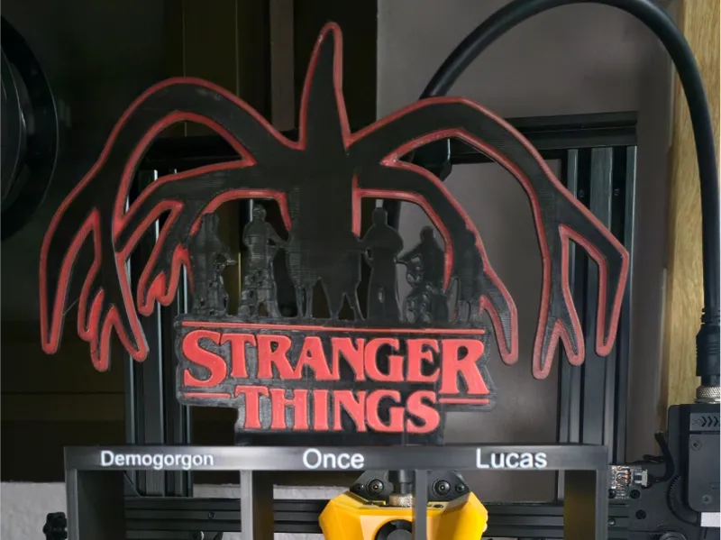 Stand Stranger Thing (McDonalds figures)