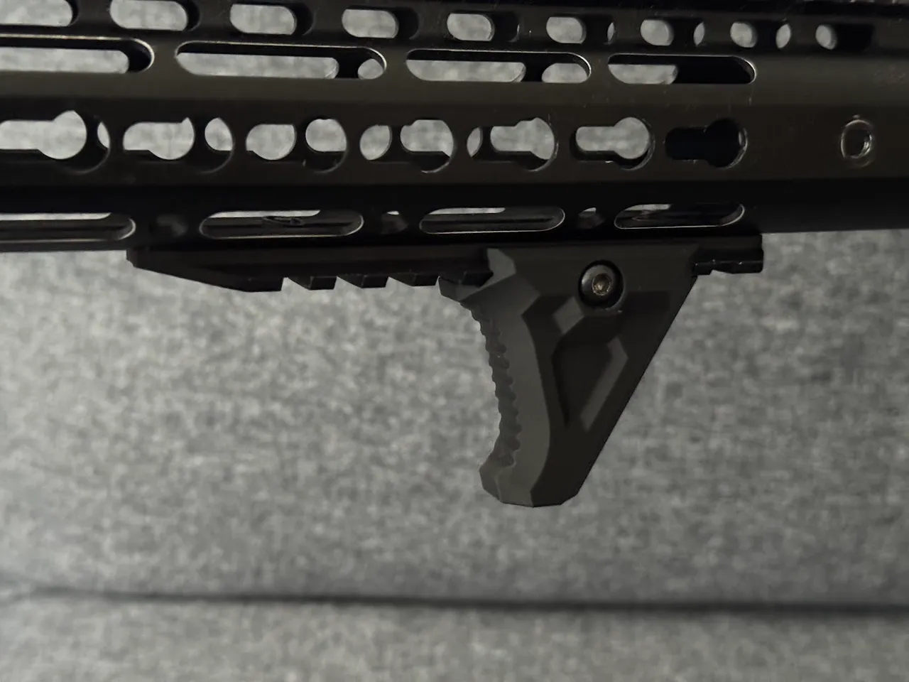 AR15 foregrip 6 - PICATINNY view 3