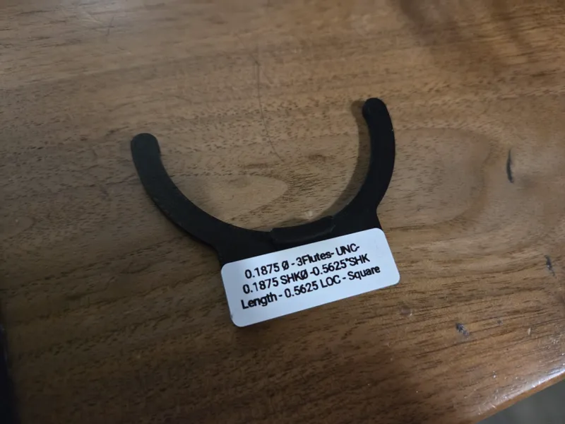CAT 40 Label