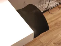 Right side holder