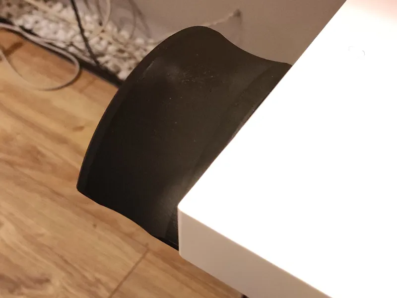 Nondestructive headphone holder for IKEA lagkapten