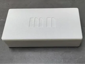 带盖的小盒子