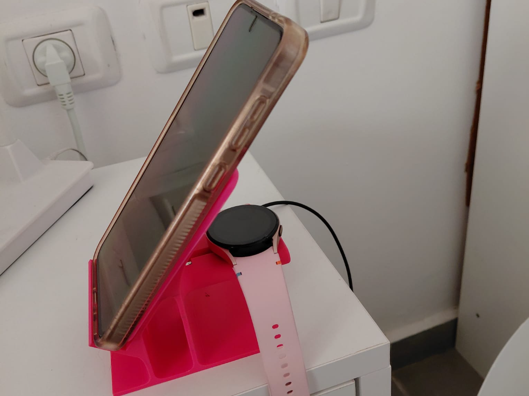 watch an phone holer am charger