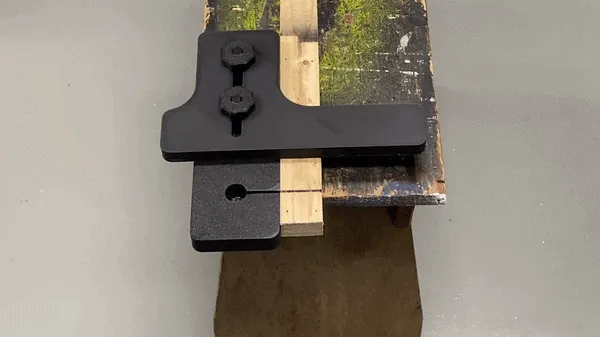 Adjustable Jigsaw Cutting Guide (90° / 45°) view 2