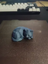 Chat endormi low poly — photo 2