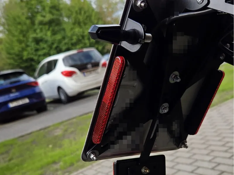 Kennzeichenhalter Reflektor Euro4 Motorrad 17cm