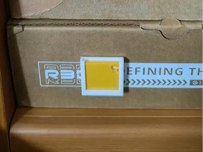 Filament swatch label socket