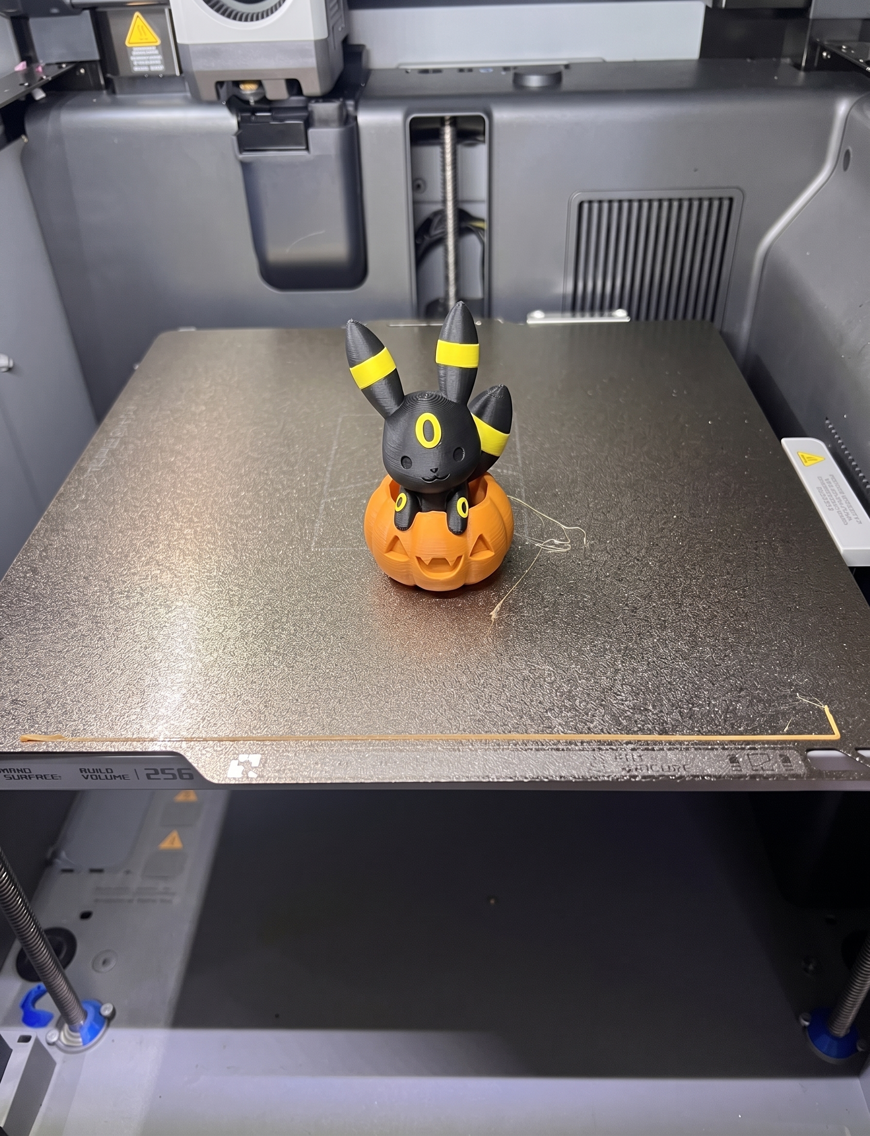 Pumpkin Umbreon Eeveelution halloween pokemon toy - 1