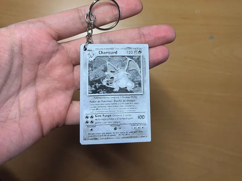 Llaveros carta pokemon charizard