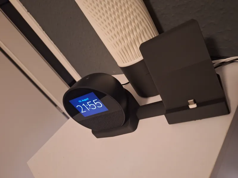 Nachttisch, Smartphone, Watch, EchoSpot Dock