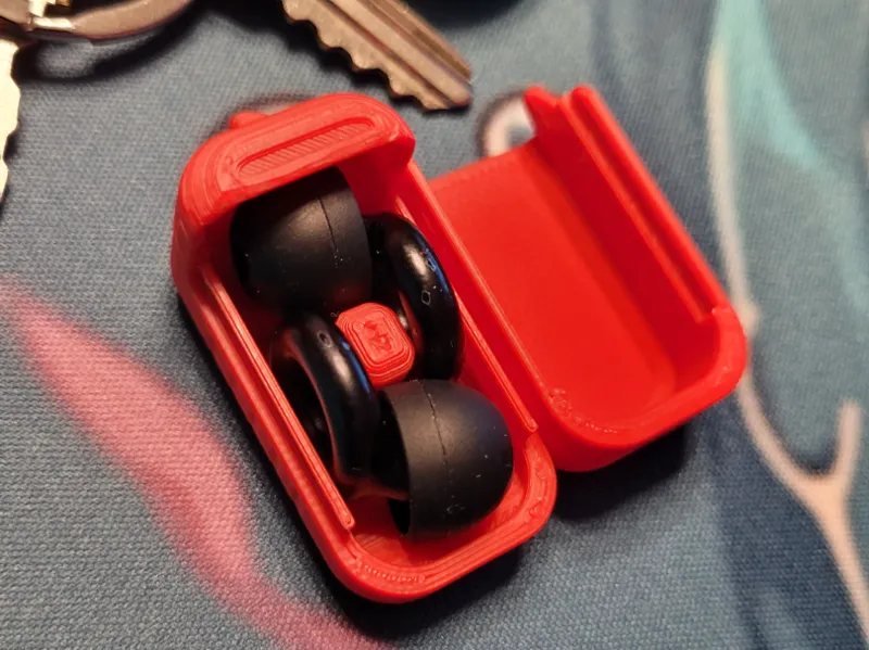 Loop Earplugs Compact Case – Satisfying Click!