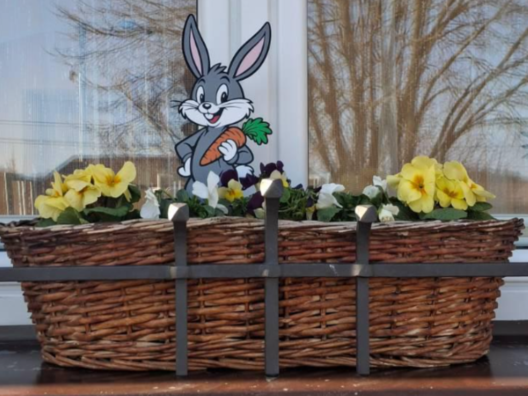 Easter Bunny with Carrot – 8 Color