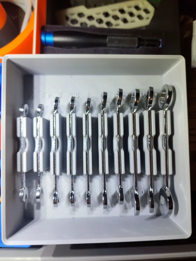 Gridfinity Bin for Mini Wrench Set (QYQRQF)