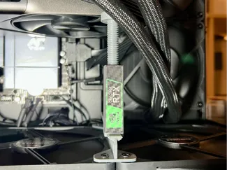 Fan Mounted GPU Support with Customizable Plate