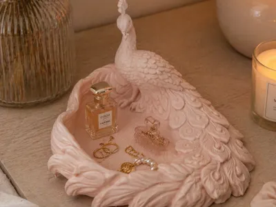 Peacock Catchall Tray – Grace & Timeless Elegance
