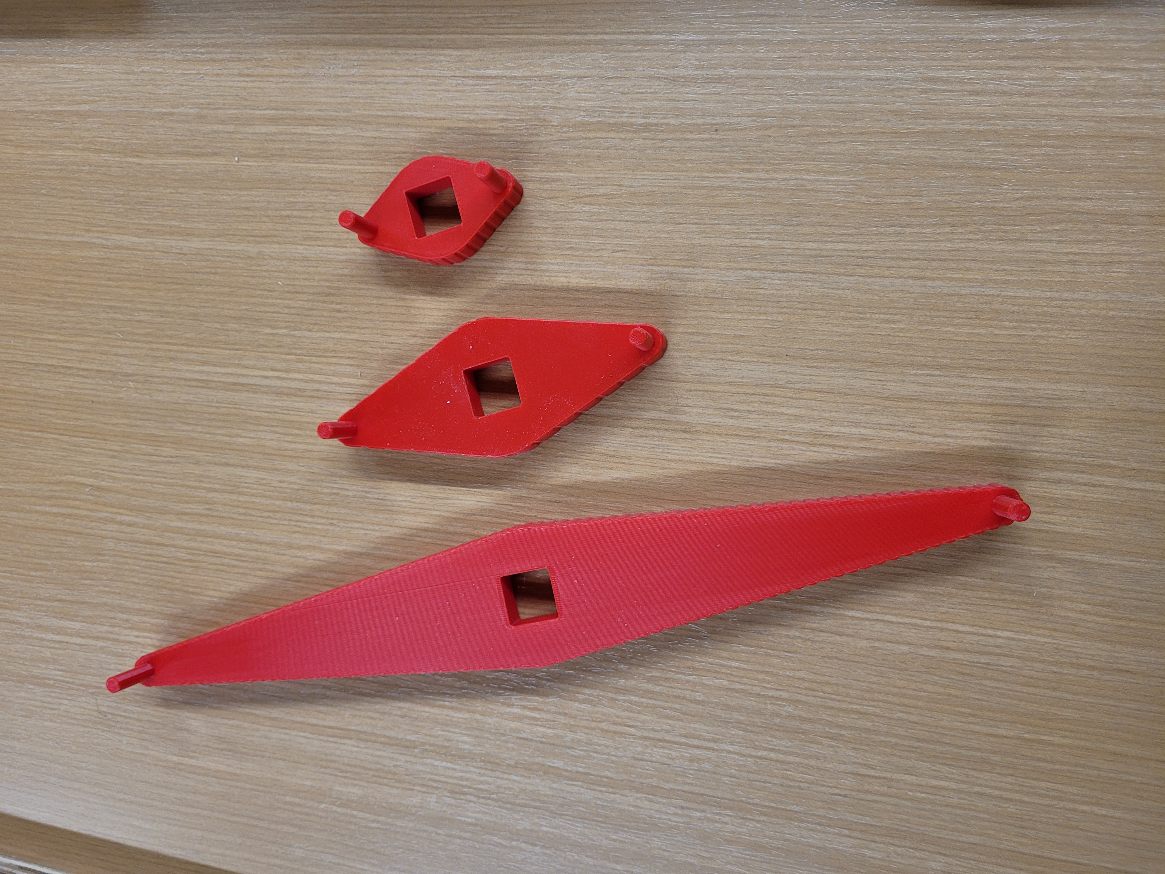 Miniatura 2 do modelo 3D HUGE centering drill hole guide