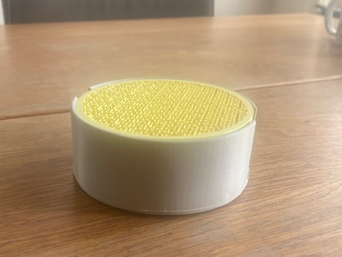 coaster set with 4 100mm coasters and holder.