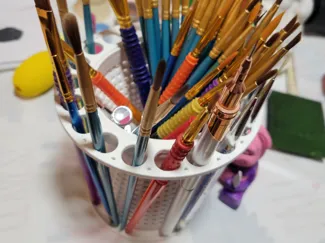 Paintbrush holder