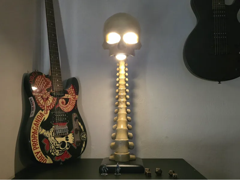 Skull Spine Lamp