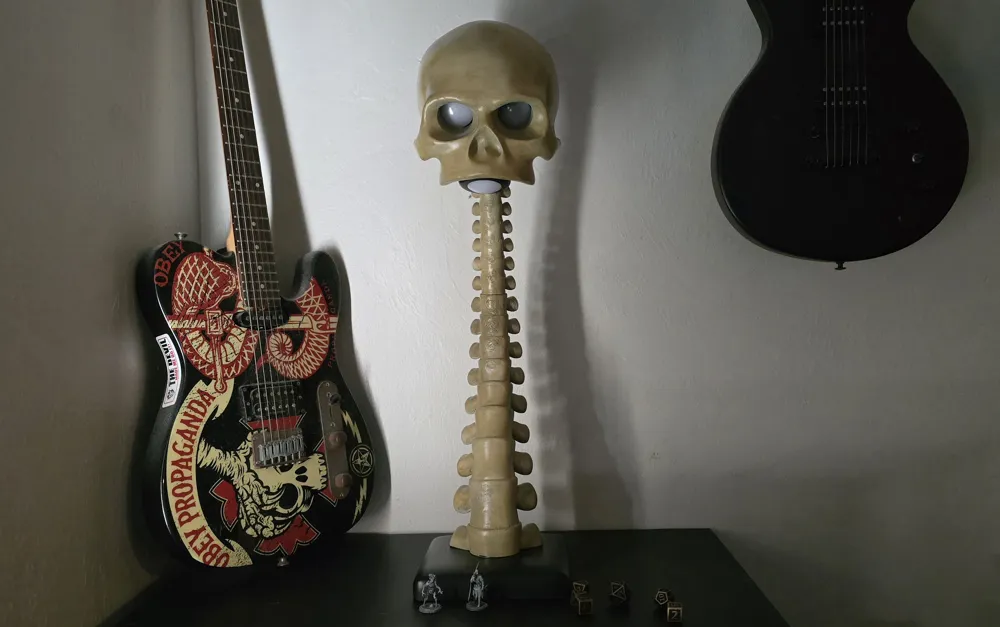Skull Spine Lamp - Free 3D Print Model - MakerWorld