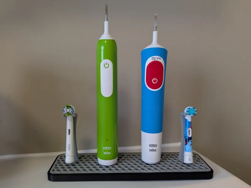 Dual Oral-B Toothbrush & Brush Head Stand