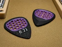 0.08mm layer, 2 walls, 30% infill